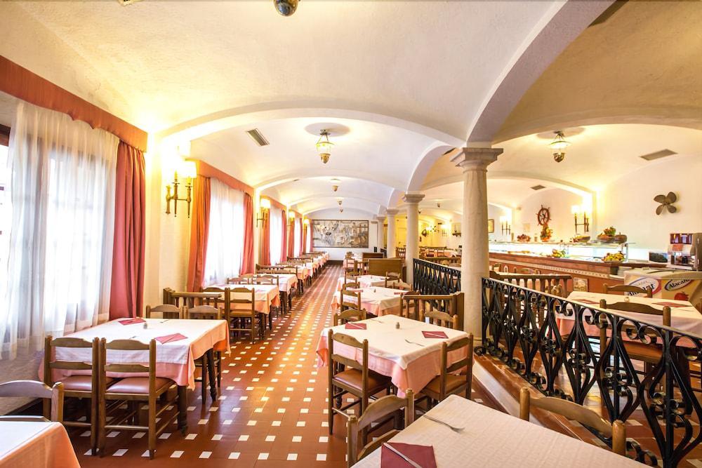 Hotel La Carolina Лорет де Мар Екстериор снимка
