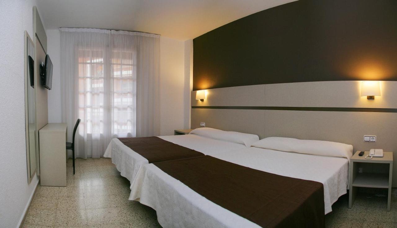 Hotel La Carolina Лорет де Мар Екстериор снимка