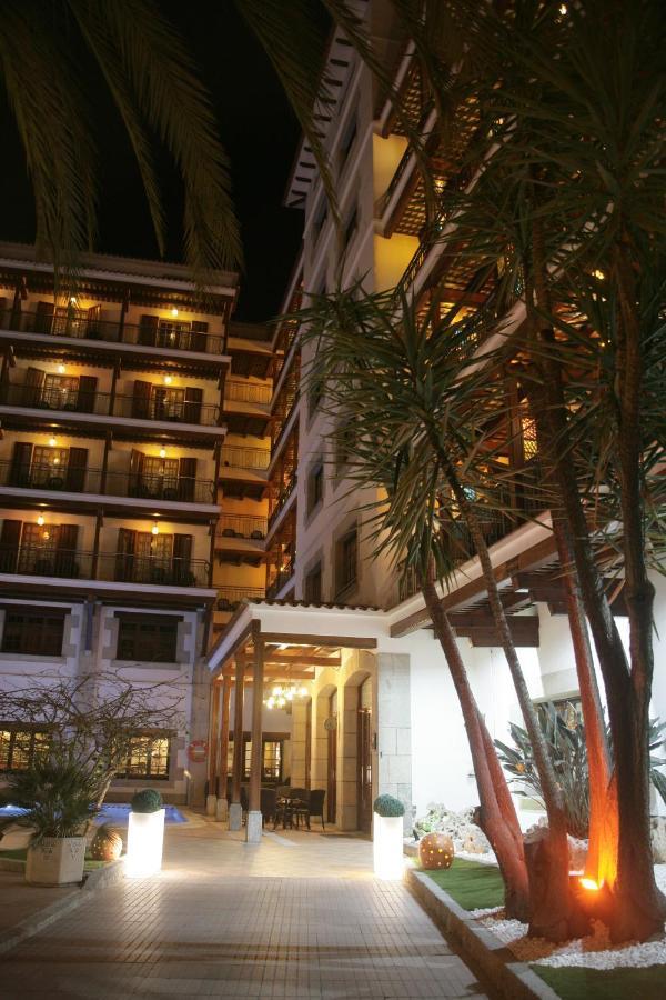 Hotel La Carolina Лорет де Мар Екстериор снимка
