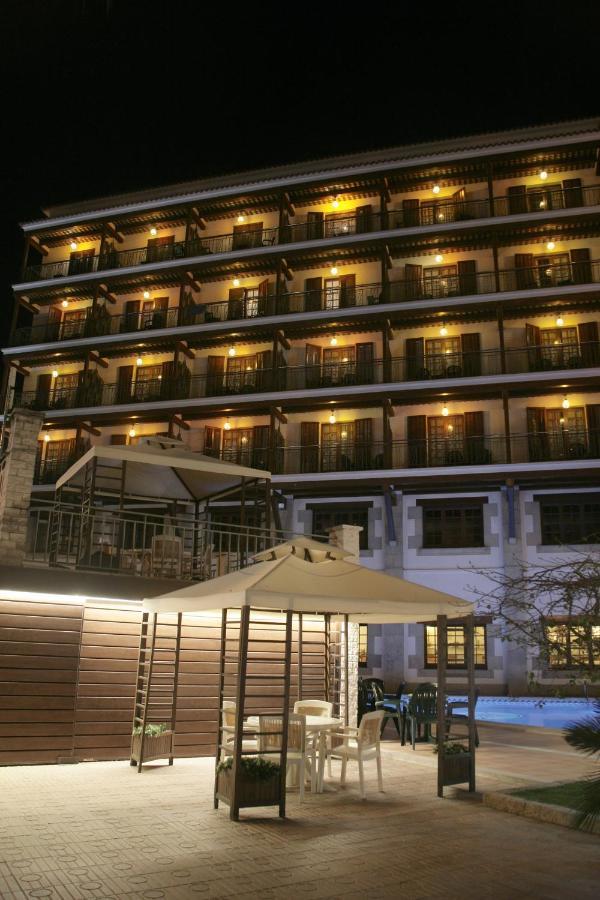 Hotel La Carolina Лорет де Мар Екстериор снимка