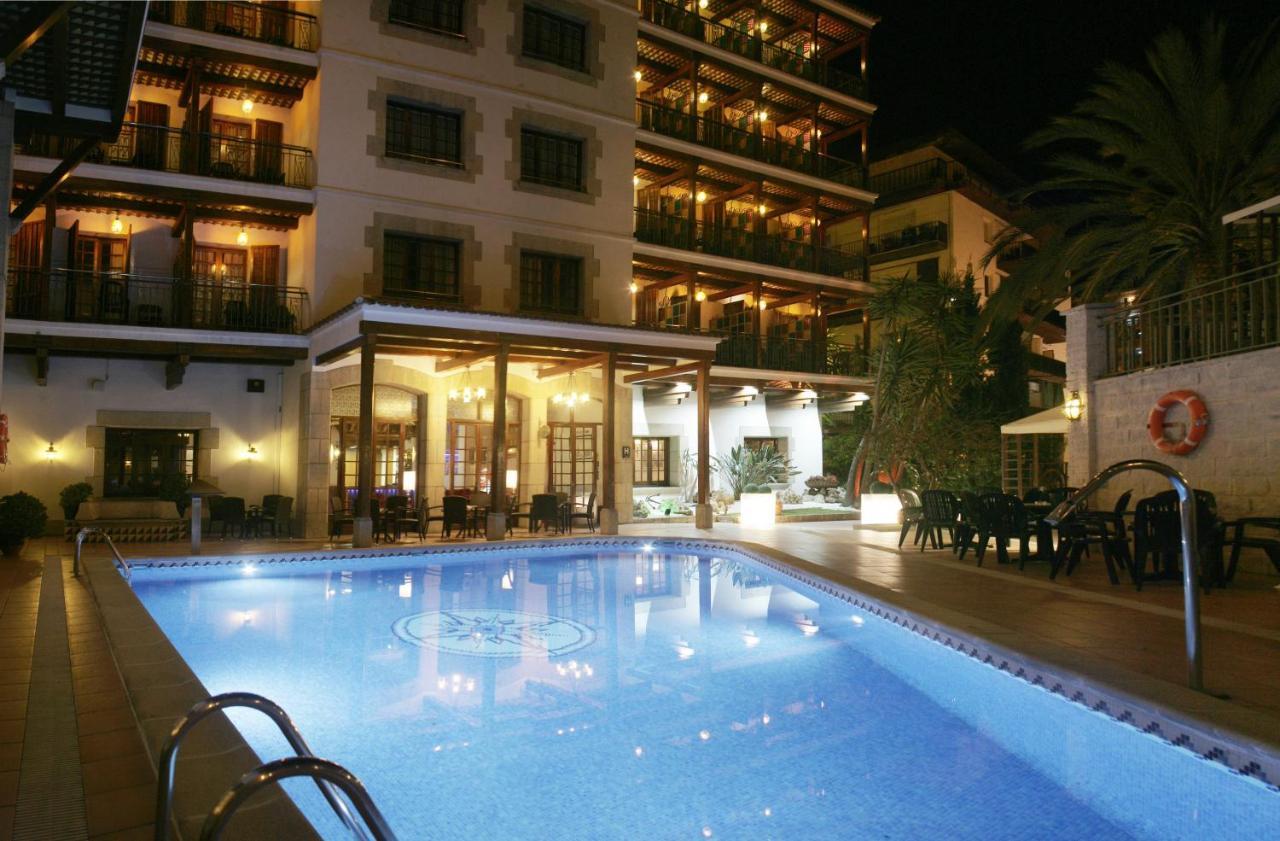 Hotel La Carolina Лорет де Мар Екстериор снимка