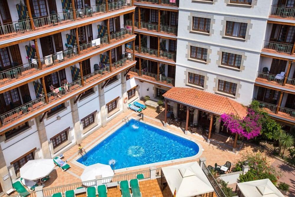 Hotel La Carolina Лорет де Мар Екстериор снимка