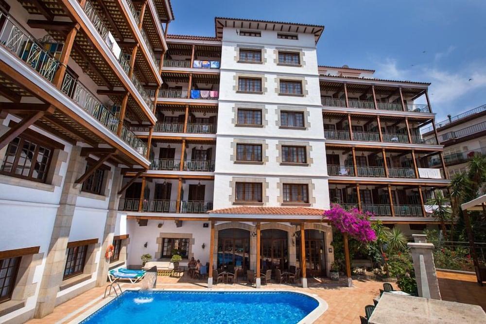 Hotel La Carolina Лорет де Мар Екстериор снимка
