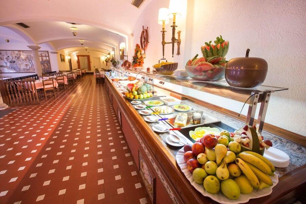 Hotel La Carolina Лорет де Мар Екстериор снимка