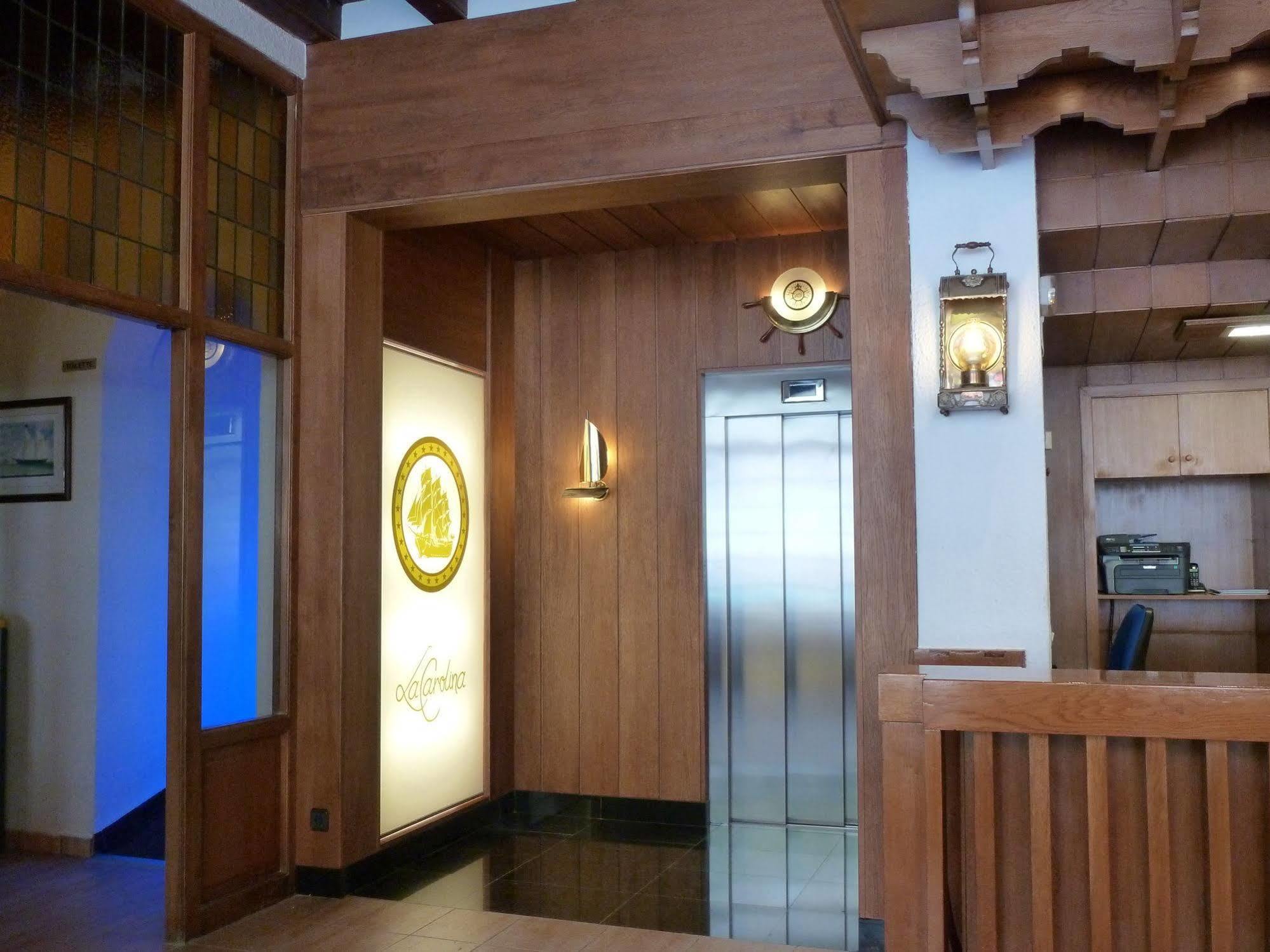 Hotel La Carolina Лорет де Мар Екстериор снимка