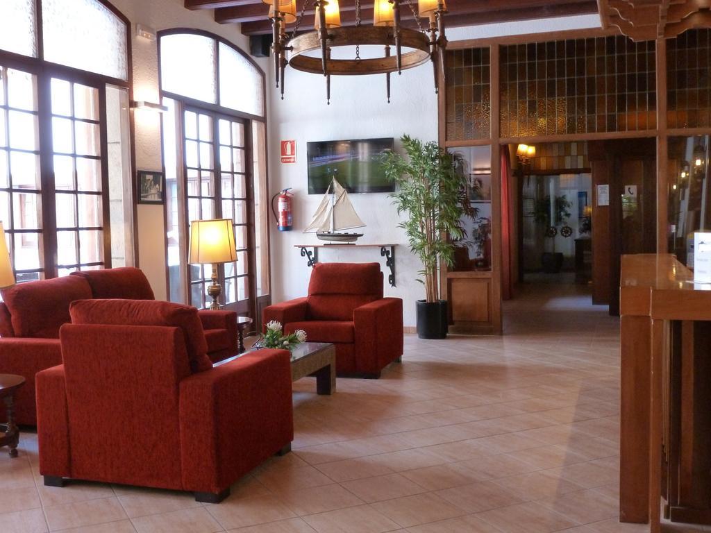 Hotel La Carolina Лорет де Мар Екстериор снимка