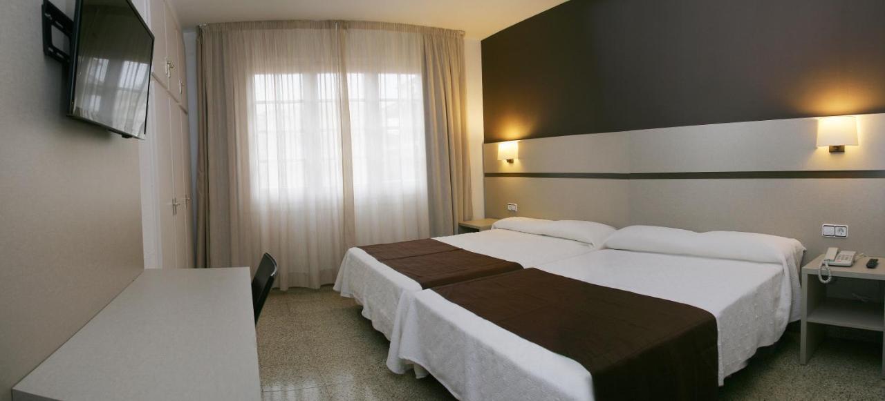 Hotel La Carolina Лорет де Мар Екстериор снимка