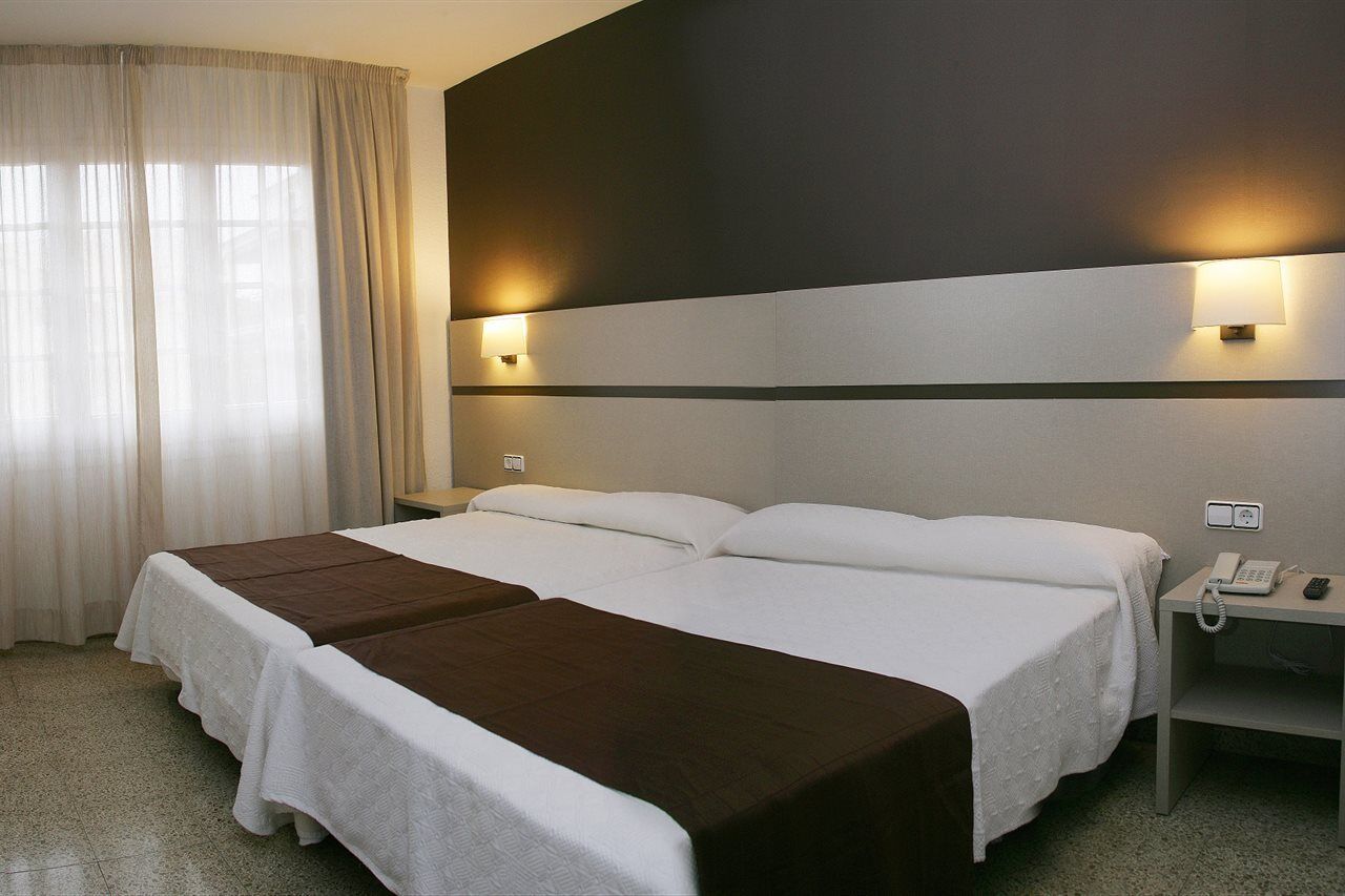 Hotel La Carolina Лорет де Мар Екстериор снимка